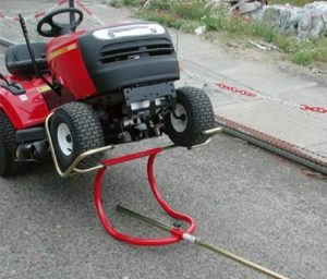Cradle lifter for garden tractors universal XLIFT 200
